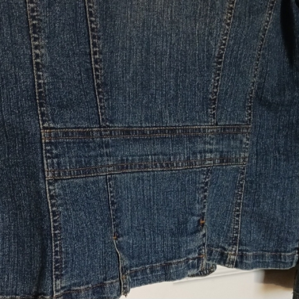 St. John's Bay Stretch Jean Jacket Size Medium - Picture 7 of 11